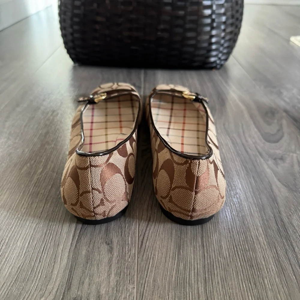 Coach Women's Tan and Brown Patterned Flats Size 8B - Picture 6 of 9